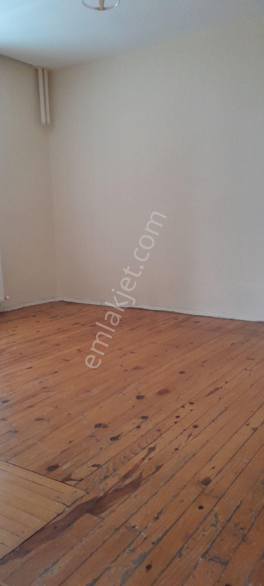 Etrafı Acıyüksek Zemin K Orta Yaş Üstüne Uygun Kiralık Daire. - Görsel 8
