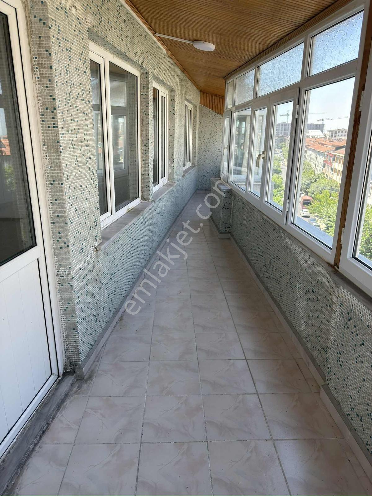 Ev'sane Gayrimenkul'den Cumhuriyet'te 3+1 Dubleks Kiralık Daire - Görsel 15