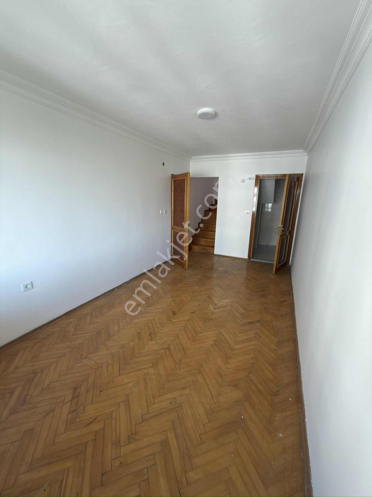 Ev'sane Gayrimenkul'den Cumhuriyet'te 3+1 Dubleks Kiralık Daire - Görsel 13