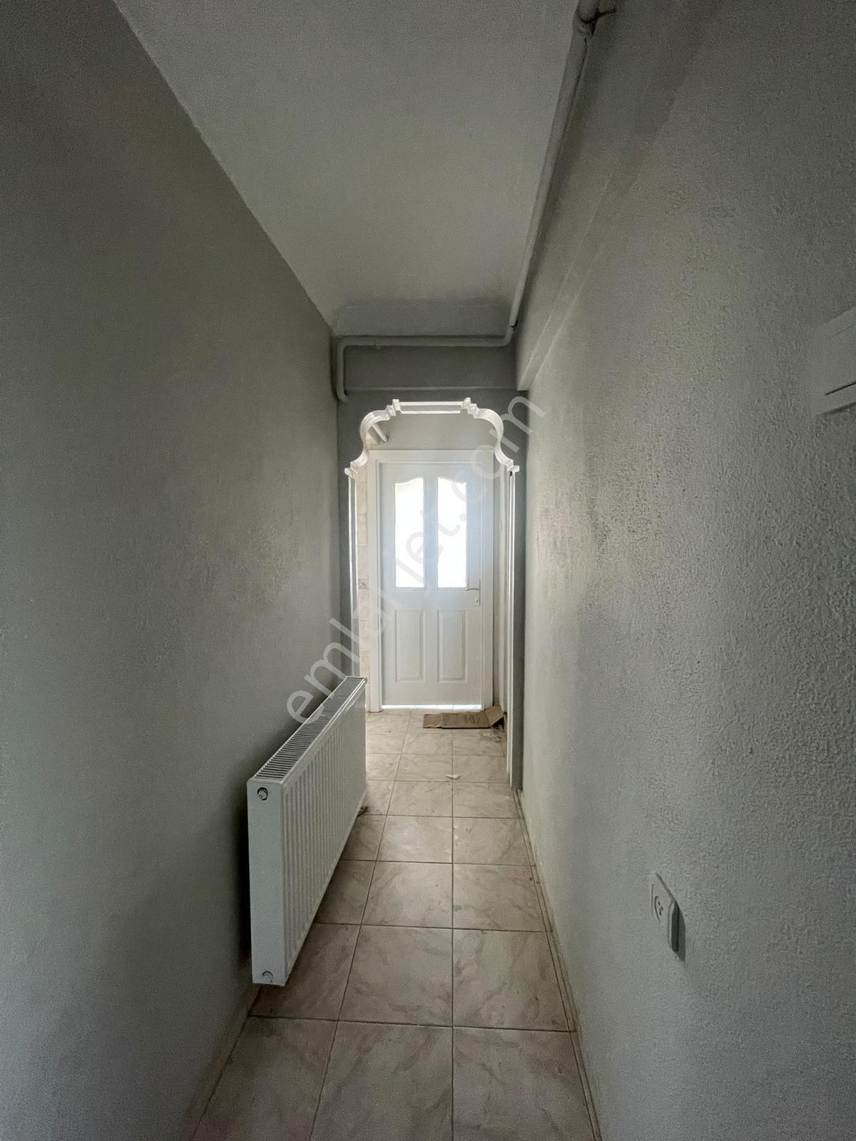 Şevketiye Mahallesinde Kiralık Sıfır Tadilatlı Geniş 2+1 - Görsel 2