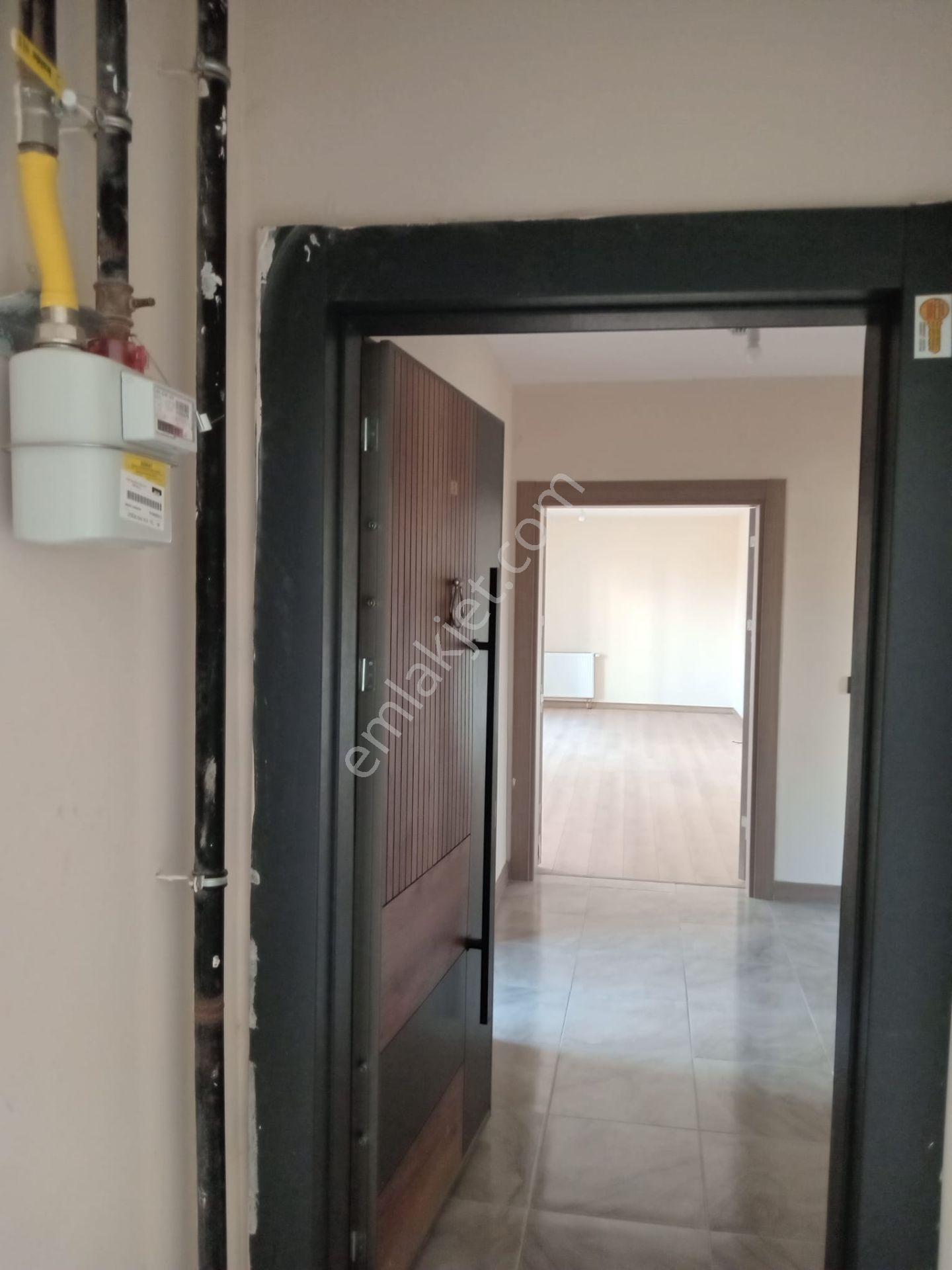 Adana Sarıçam Buruk Tokilerinde Okula Ve Yola Yakın İstiklal Mahallesi 3+1 Bakımlı Satılık Daire - Görsel 4