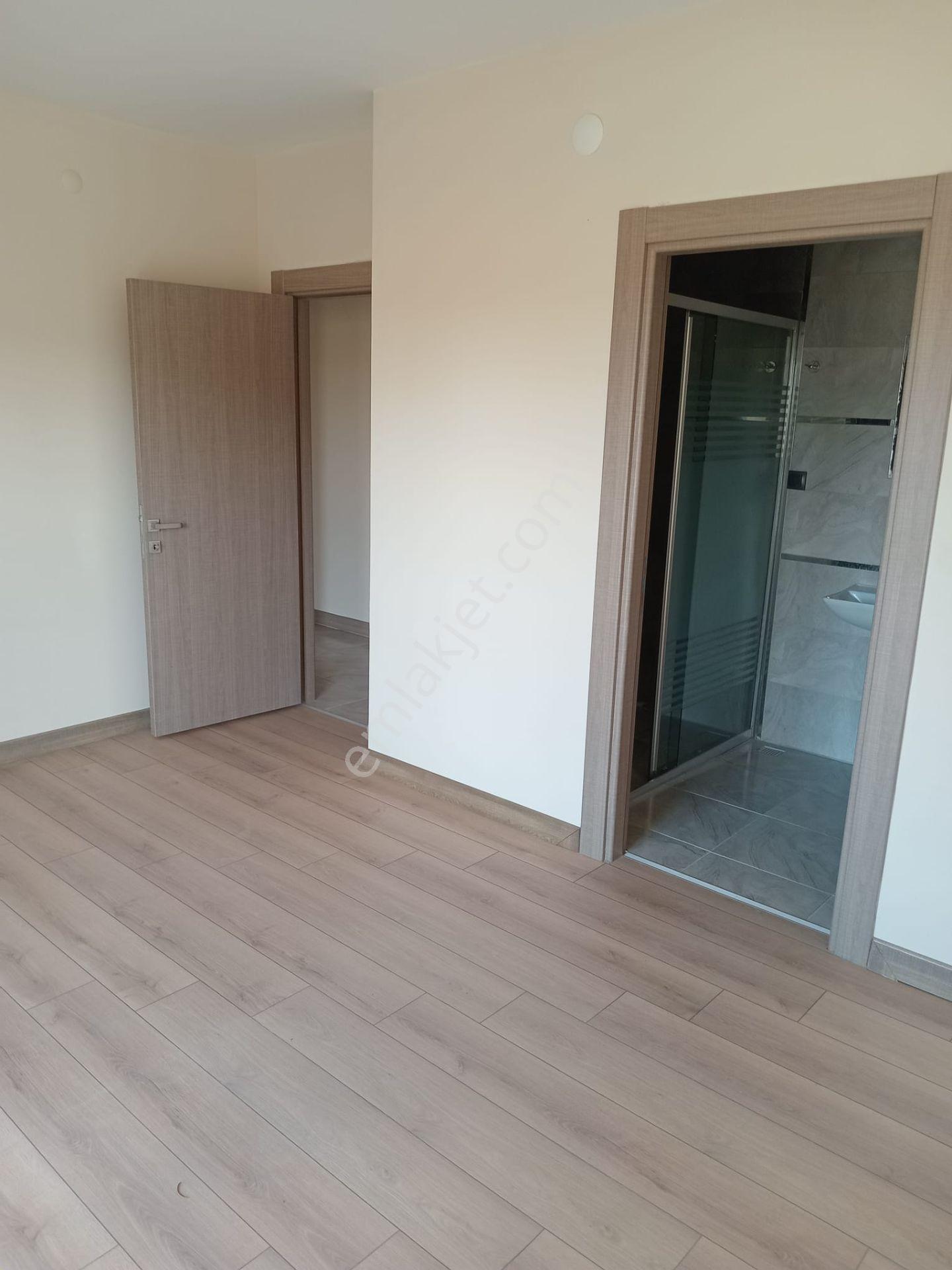 Adana Sarıçam Buruk Tokilerinde Okula Ve Yola Yakın İstiklal Mahallesi 3+1 Bakımlı Satılık Daire - Görsel 12
