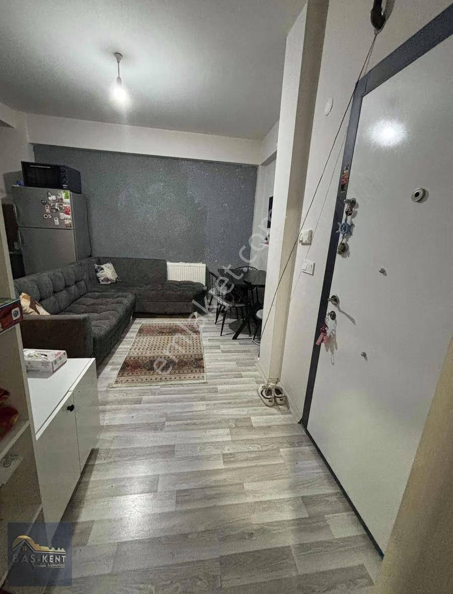 Cadde Üzeri Muhtarlık Karşısı Eşyalı Kiracılı Satılık 1+1 Daire - Görsel 3