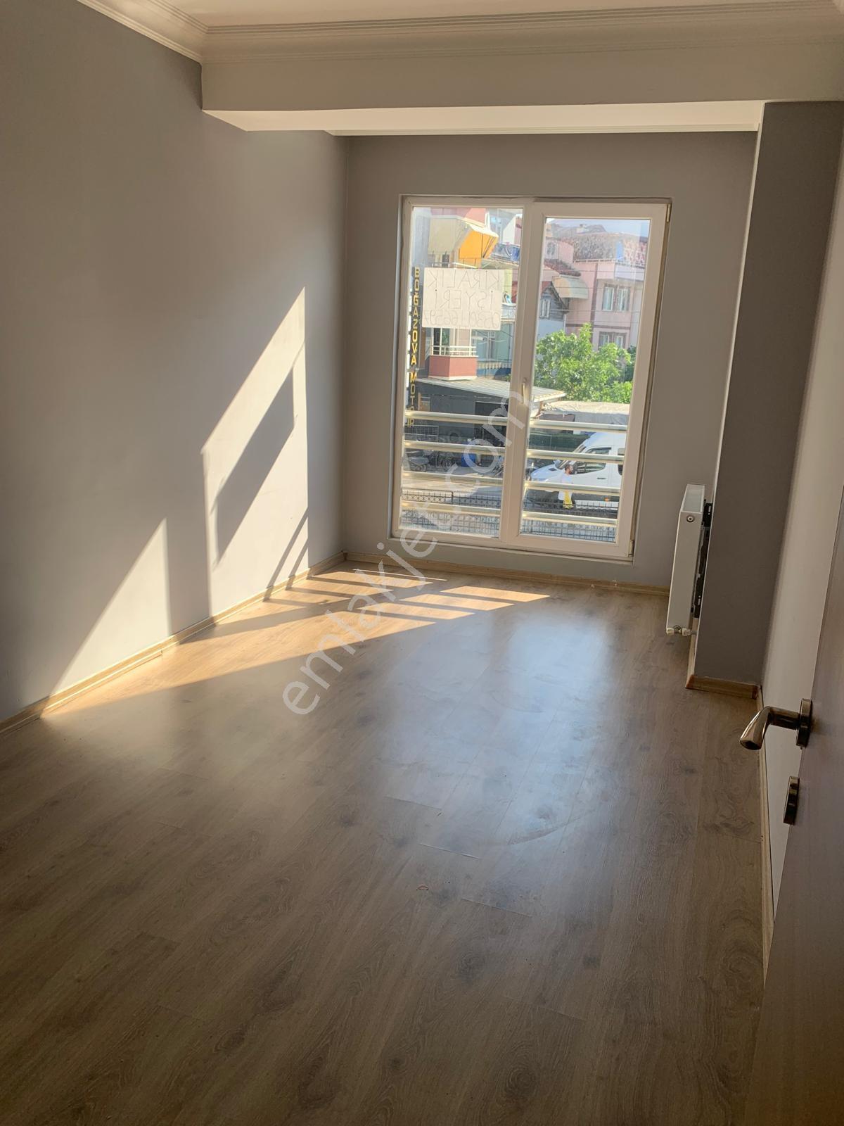Kanalboyu'nda Tramvay Hattı Üzerinde Kiralık 2+1 Daire - Görsel 4