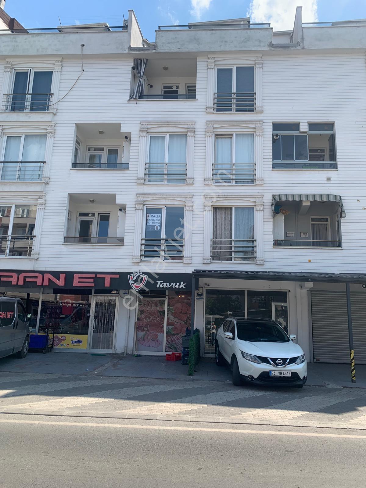 Kanalboyu'nda Tramvay Hattı Üzerinde Kiralık 2+1 Daire
