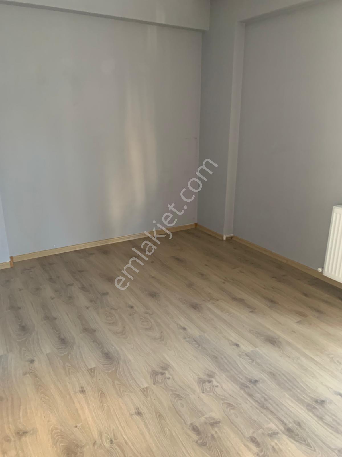 Kanalboyu'nda Tramvay Hattı Üzerinde Kiralık 2+1 Daire - Görsel 3