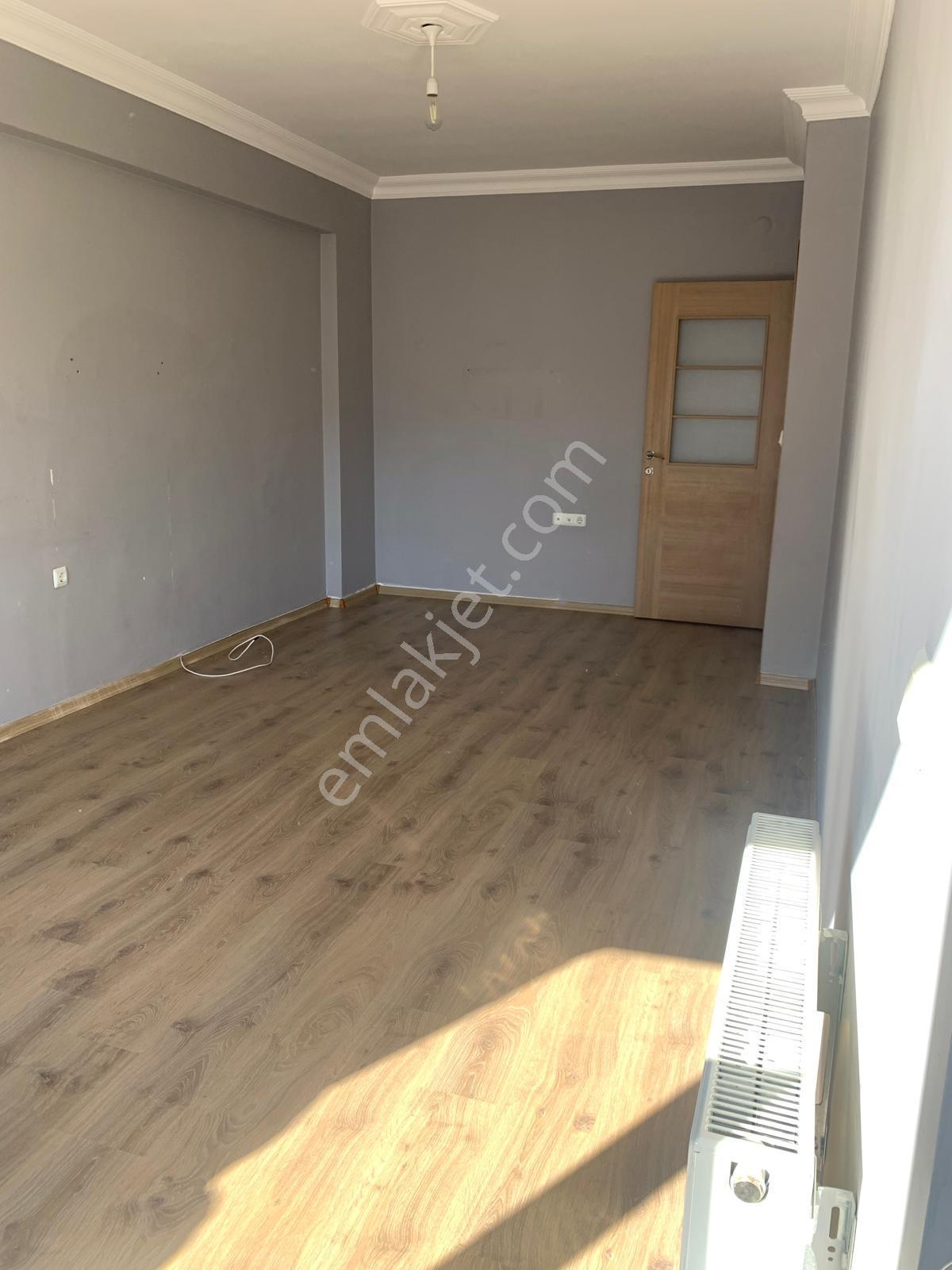 Kanalboyu'nda Tramvay Hattı Üzerinde Kiralık 2+1 Daire - Görsel 12