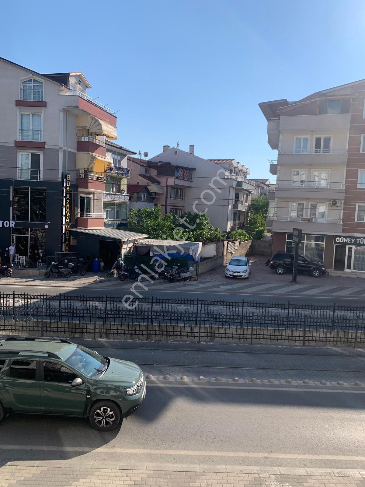 Kanalboyu'nda Tramvay Hattı Üzerinde Kiralık 2+1 Daire - Görsel 15