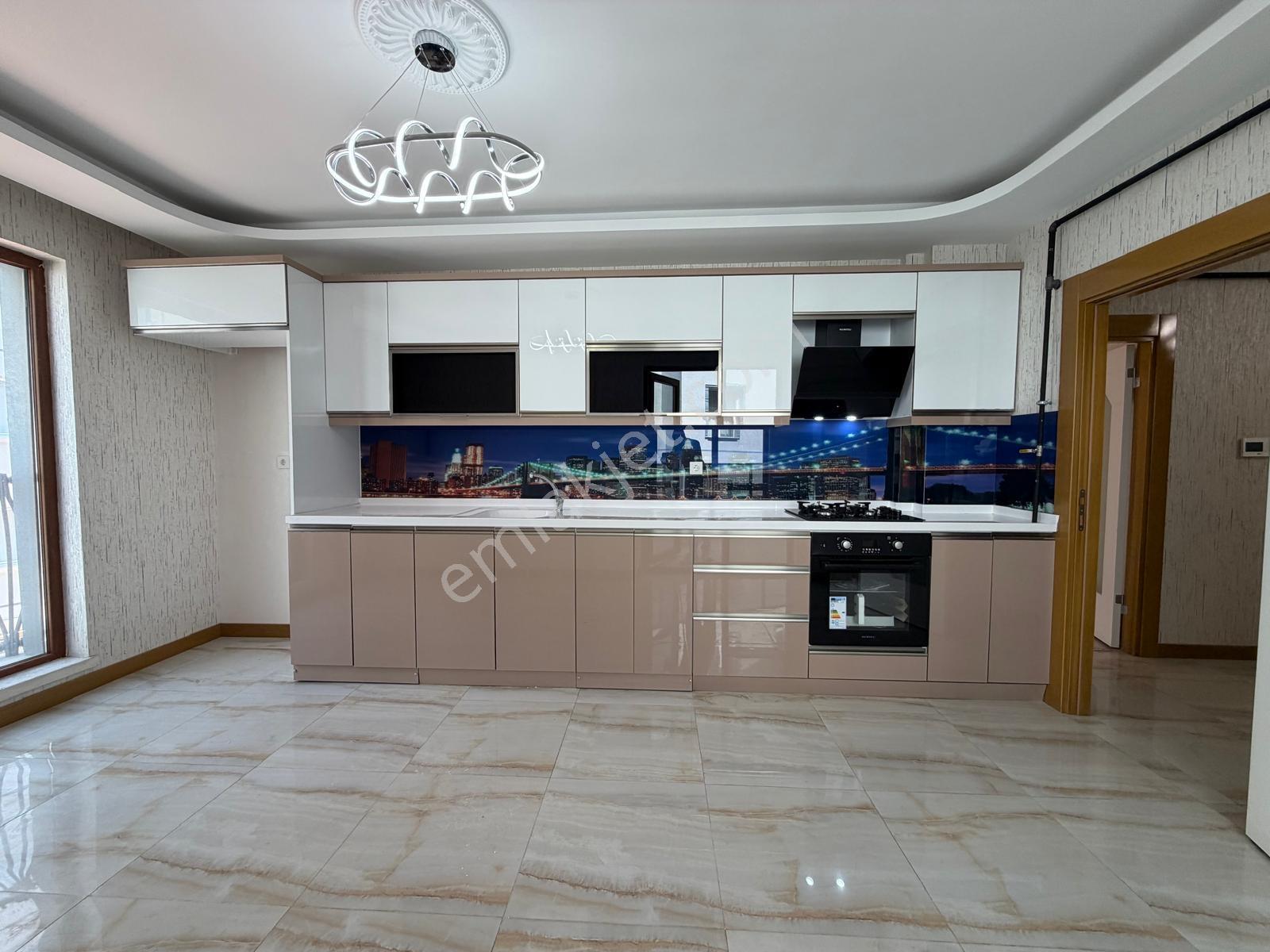 Başkent Caddesinde Yeni Bina Ara Katta Full Yapılı 3+1 - Görsel 32