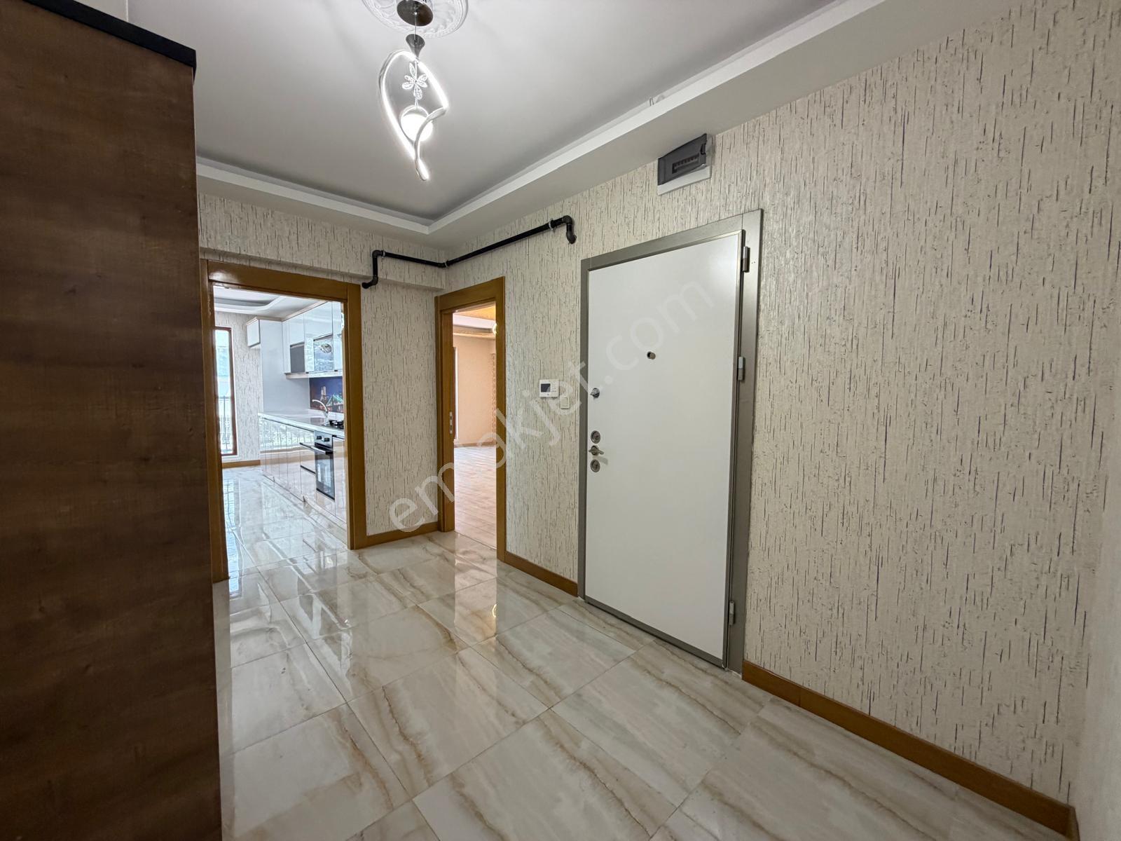 Başkent Caddesinde Yeni Bina Ara Katta Full Yapılı 3+1 - Görsel 24