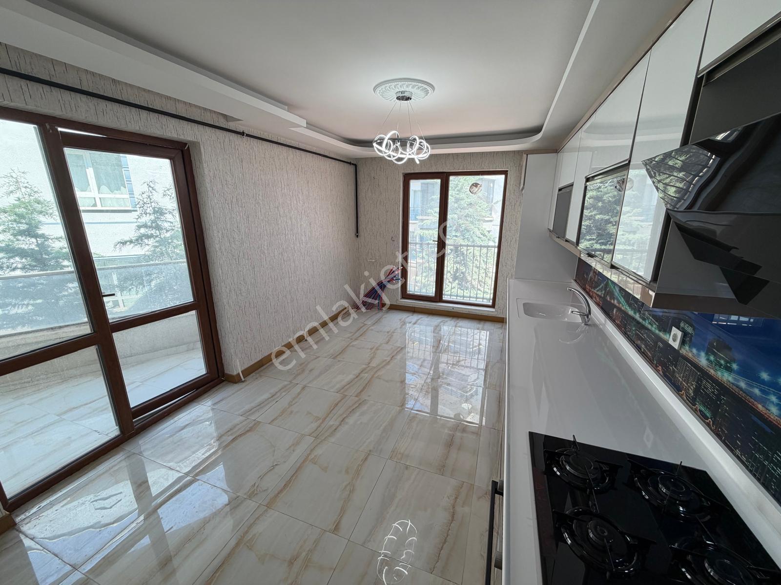 Başkent Caddesinde Yeni Bina Ara Katta Full Yapılı 3+1 - Görsel 35