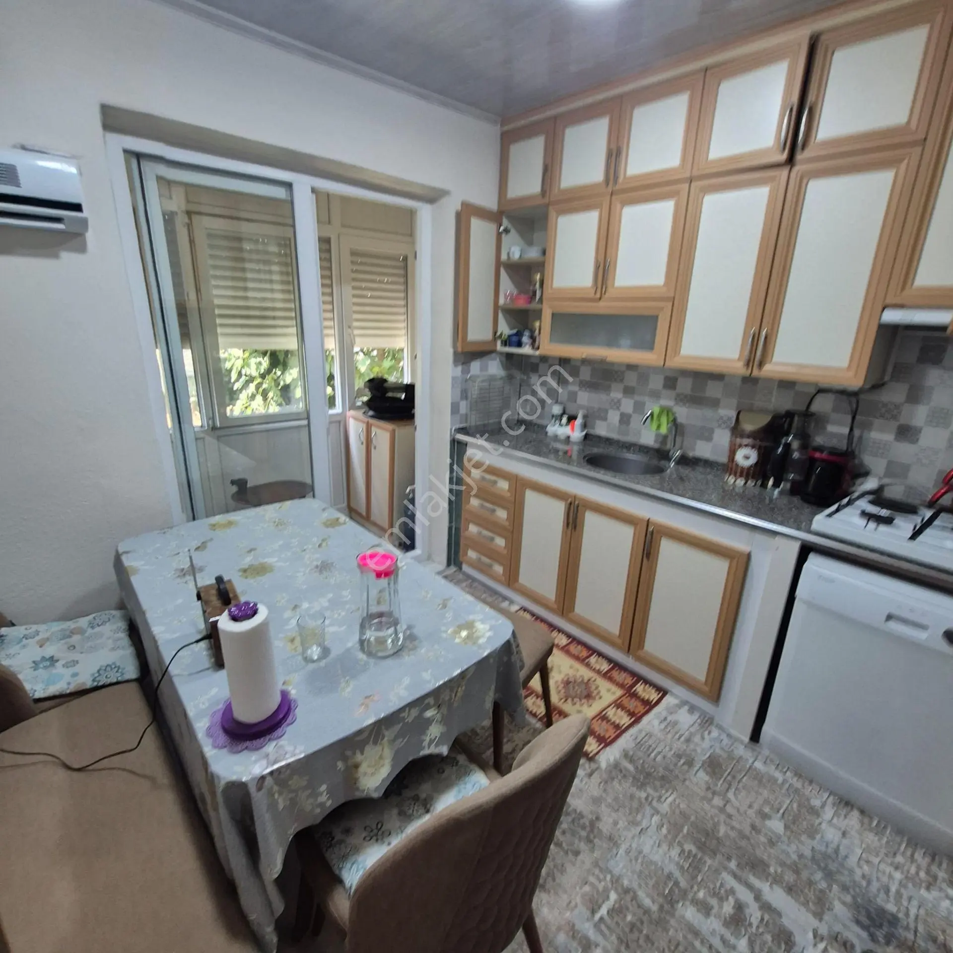 Sart Konutlarda 2+1 Tadılat Yapılmış Masrafsız Satılık Daire
