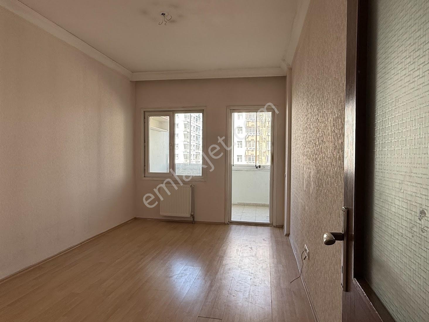 Mustafa Kara'dan Yenikent Kardelen Konutlarnda Kiralık 4+1 Daire - Görsel 16