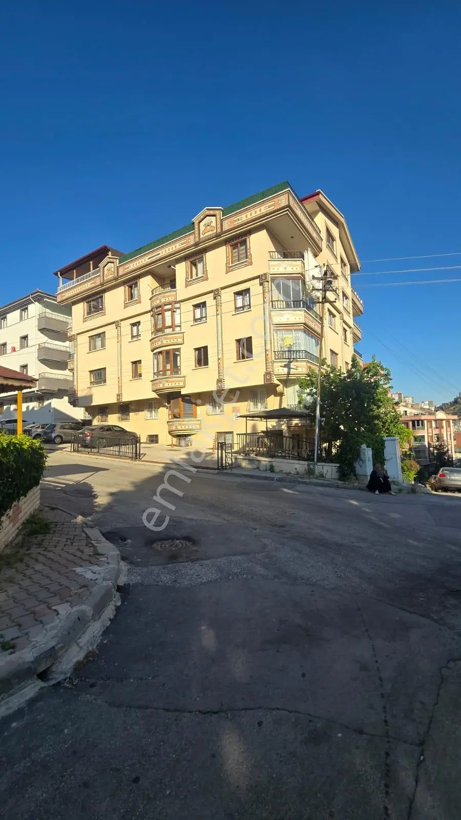 Bahçelerüstü Mah 3+1 Kat 1 Ön Cephe İçi Yapılı Güney Manzaralı - Görsel 21