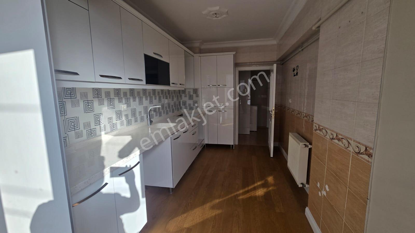 Bahçelerüstü Mah 3+1 Kat 1 Ön Cephe İçi Yapılı Güney Manzaralı - Görsel 18