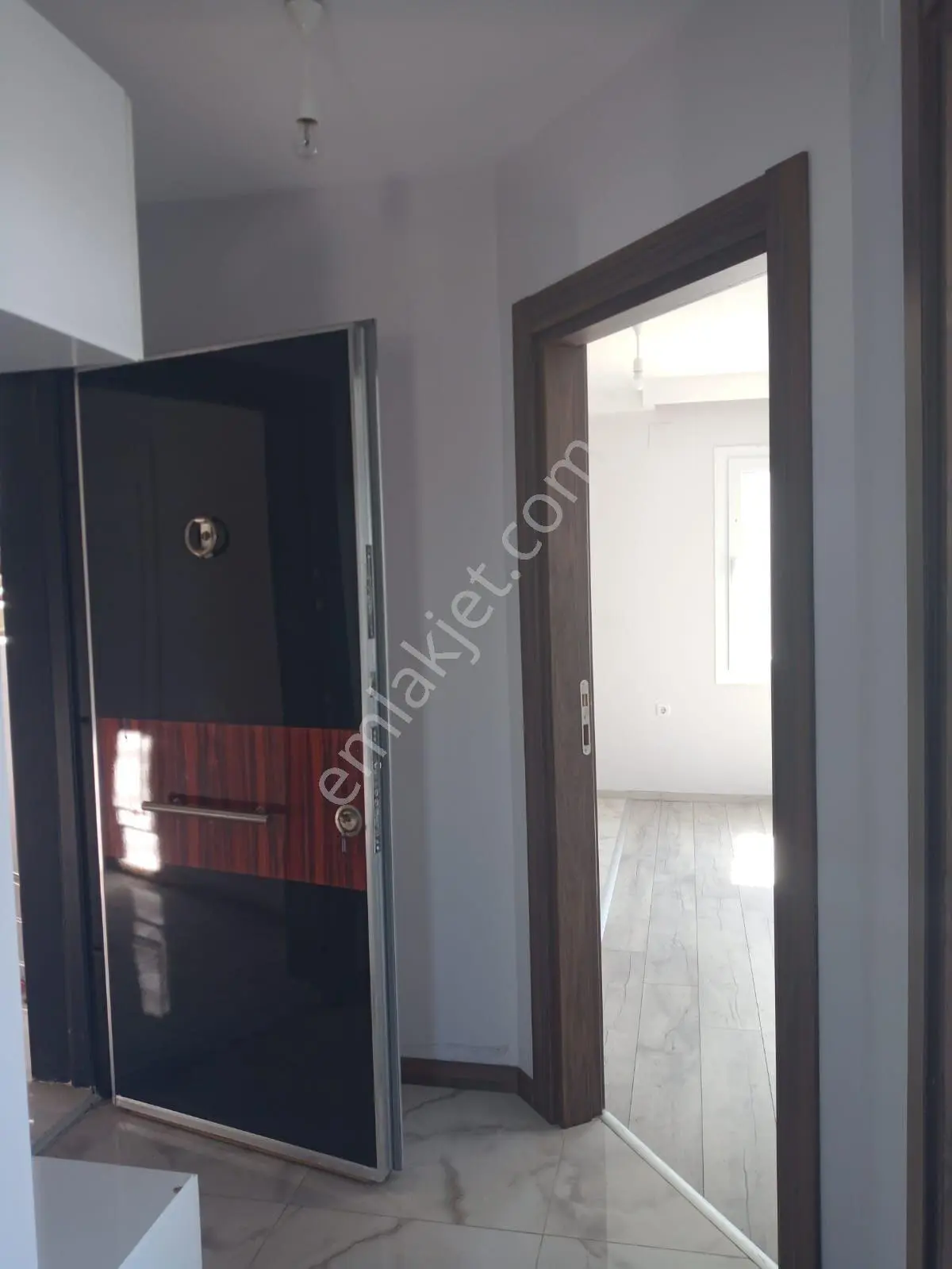 Yeşiltepe Mahallesi Kiralık 2+1 Bakımlı Daire - Görsel 5