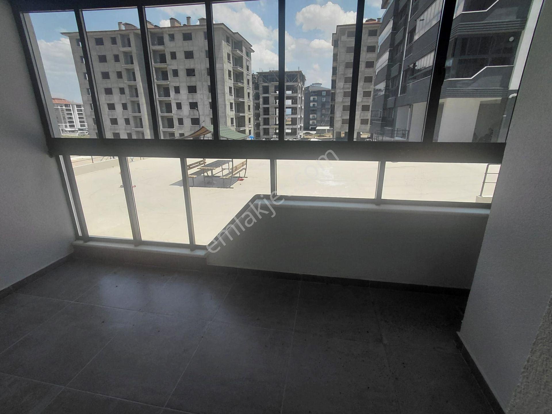 Isparta Merkez Muzaffer Türkeş Mahallesi'nde Söyleyiciler Venüs Sitesi'nde Satılık 3+1 Daire - Görsel 13