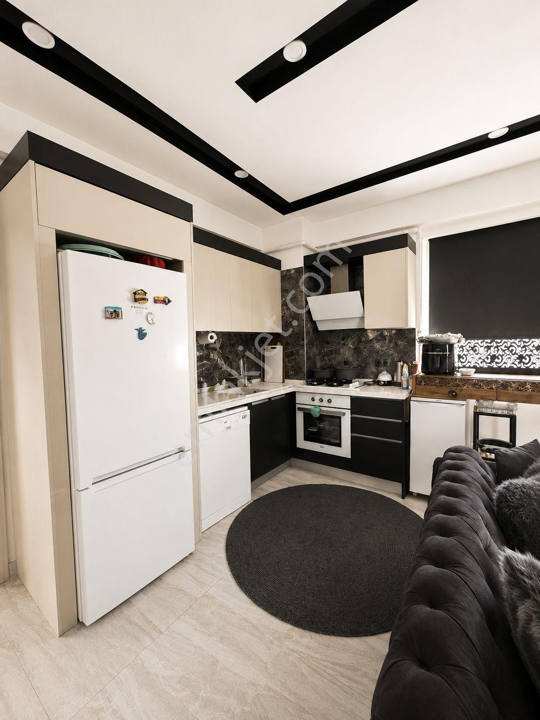 Havuzlu Sitede Ebeveyn Banyolu 2+1 Daire - Görsel 4