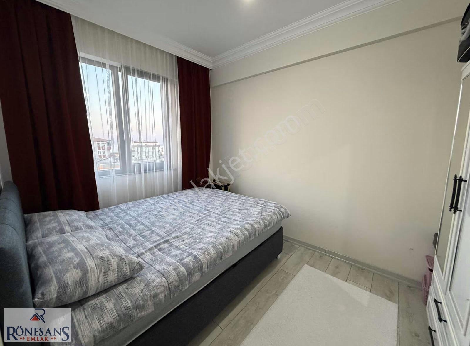 Rönesans Emlaktan Ful Eşyalı Ulaşıma Yakın Kiralık 1+1 Daire - Görsel 15
