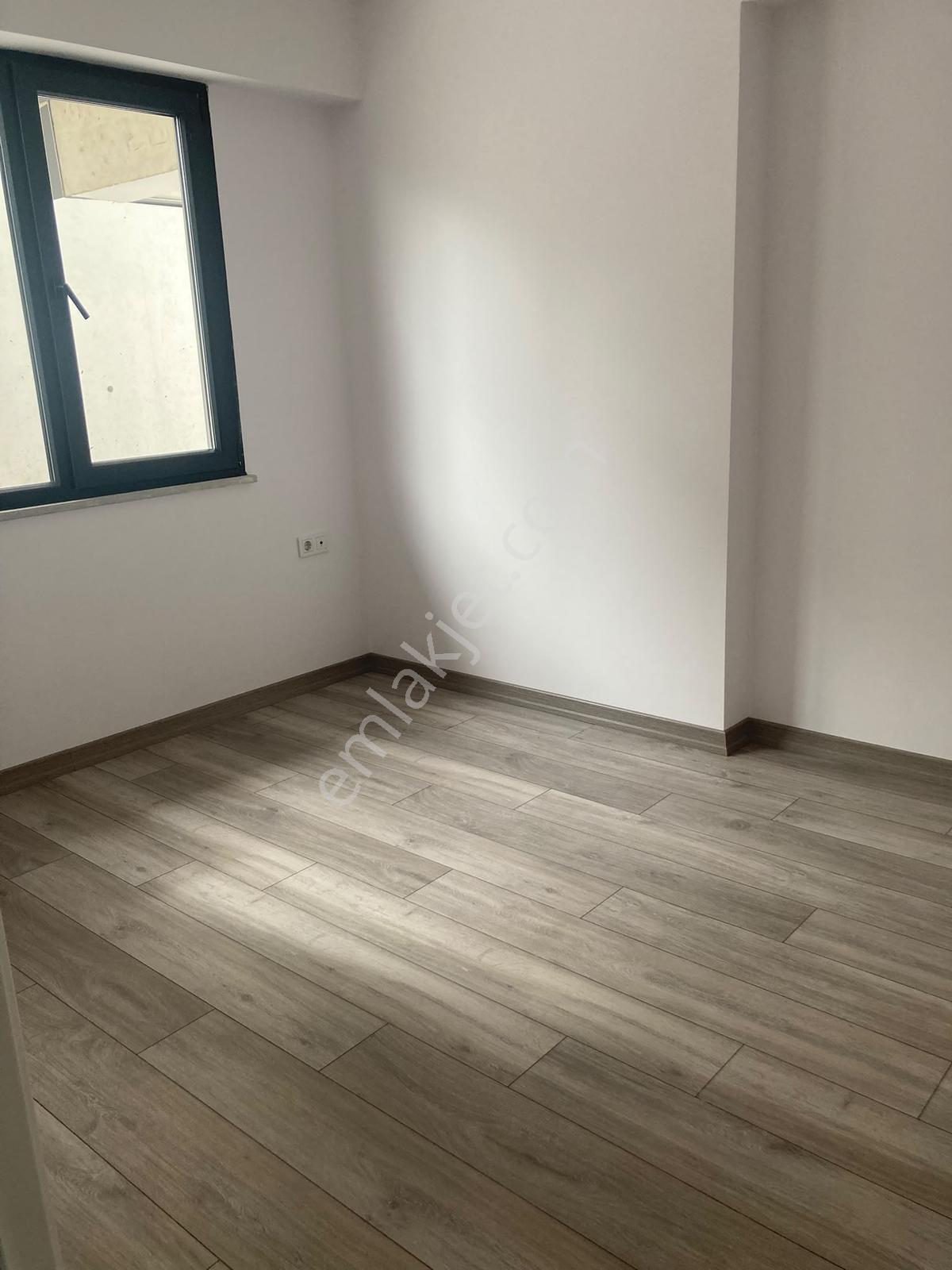 Sultan Murat Caddesinde 2+1 Kiralık Daire - Görsel 14