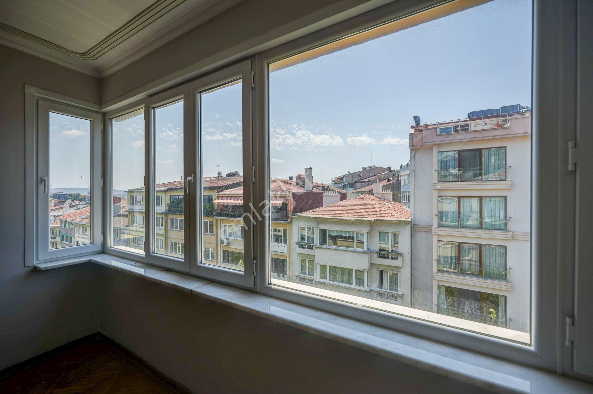 Nişantaşı'nın En Prestijli Sokaklarından İhlamur Yolu'nda | Yüksek Tavanlı | Çift Cepheli | - Görsel 14