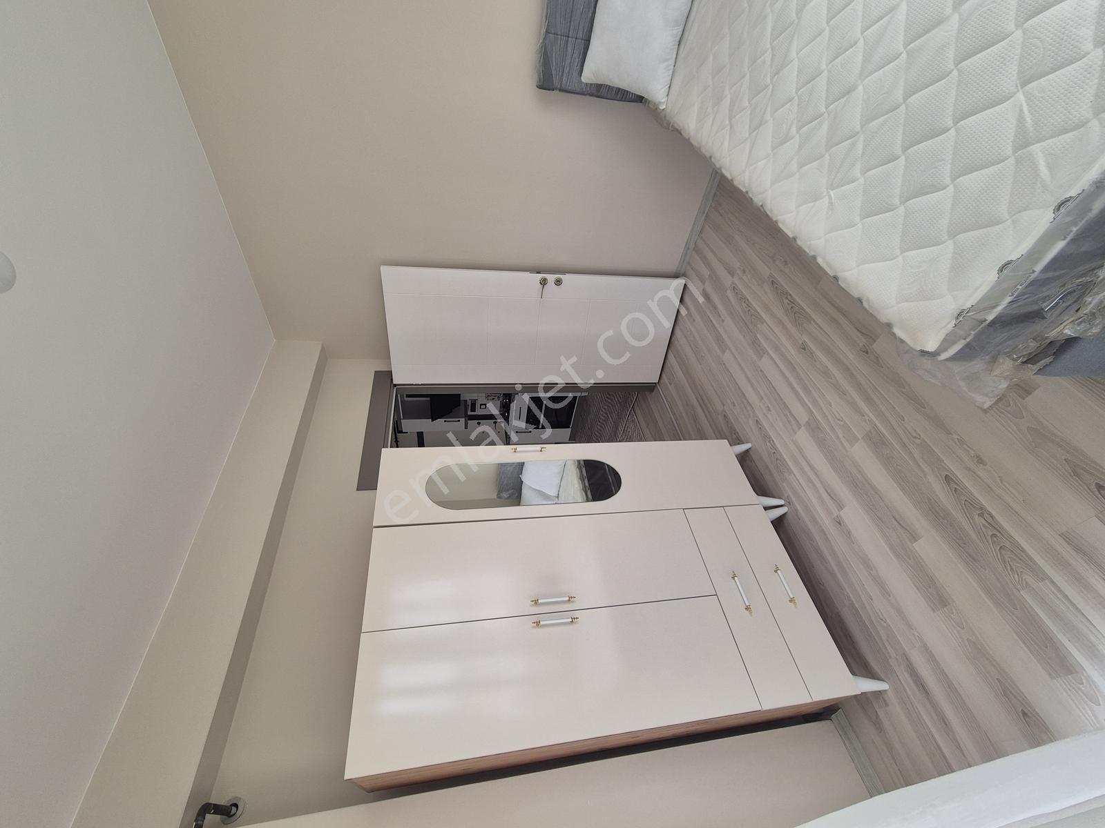 Cadde Üzeri 1+1 Full Eşyalı İlk Oturan Siz Olun Kiralık Daire - Görsel 9