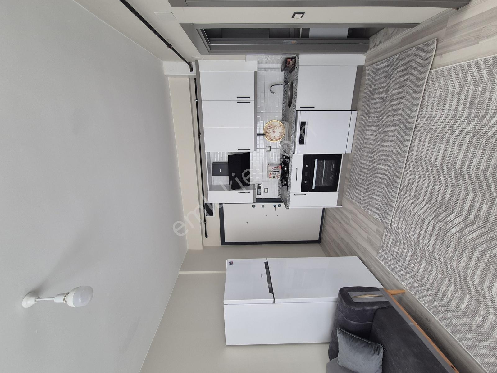 Cadde Üzeri 1+1 Full Eşyalı İlk Oturan Siz Olun Kiralık Daire - Görsel 14