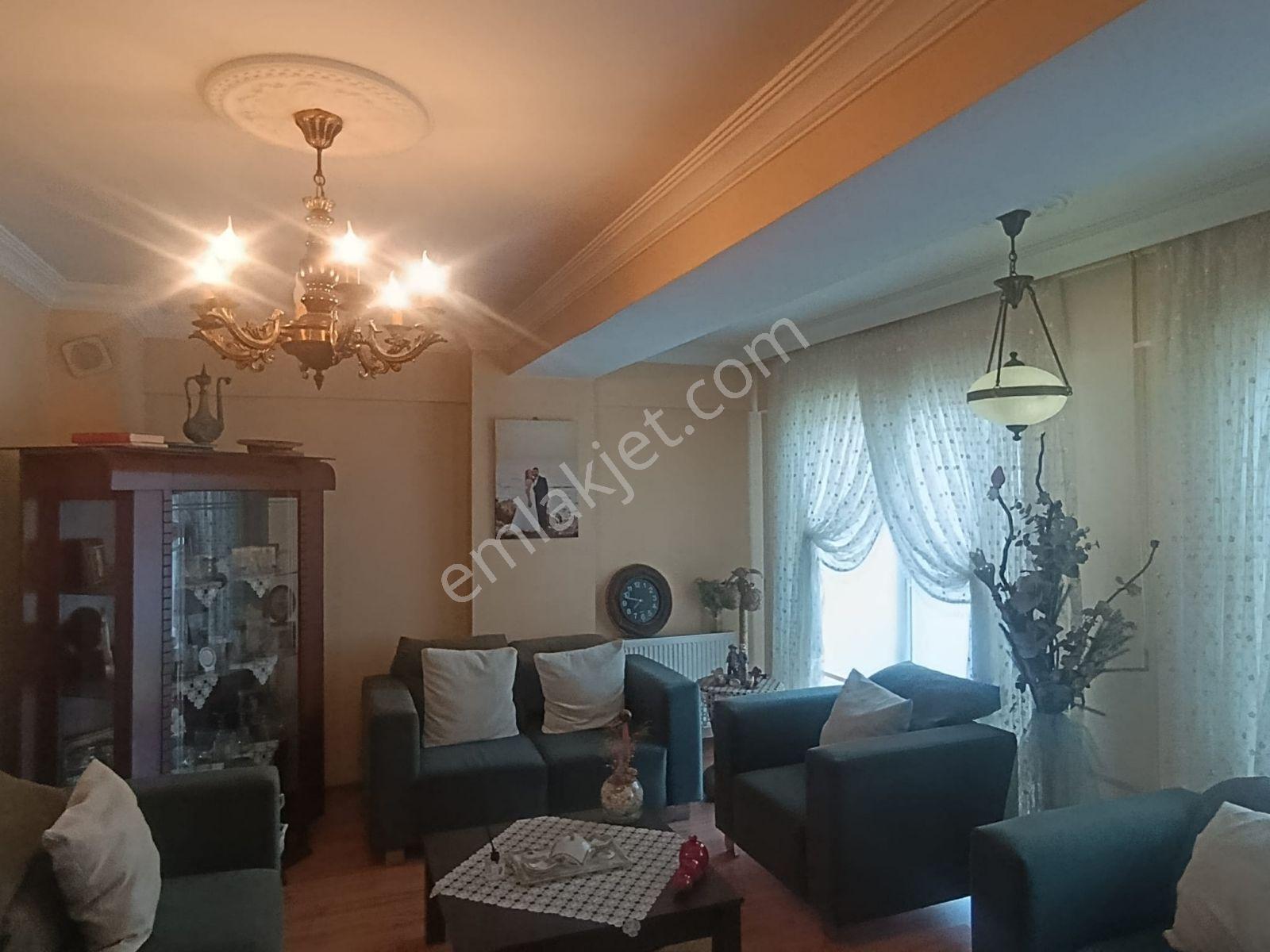 Selçuk Atatürk Mahallesi De Satılık 3+1 Daire - Görsel 18