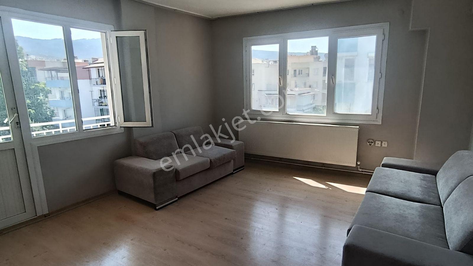 Selçuk Cumhuriyet Mahallesi Barış Caddesinde Satılık Daire - Görsel 5