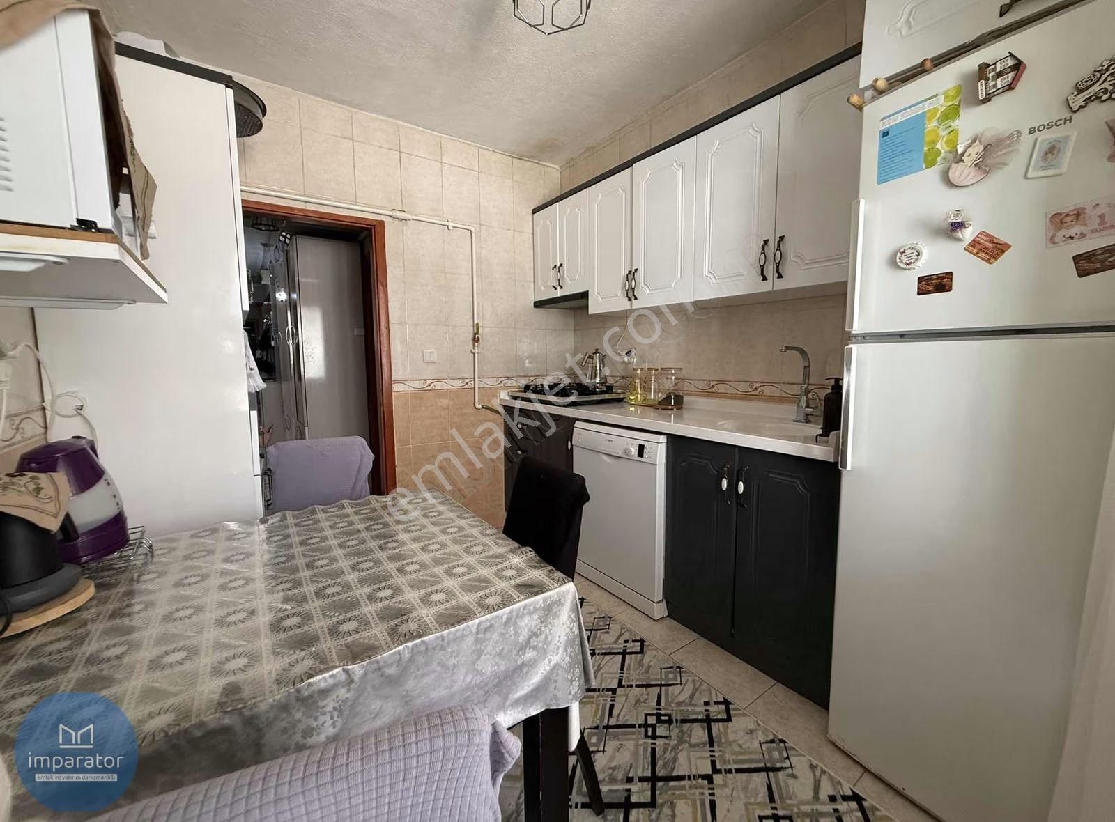 İmparator | Natoyolu Caddesi Ve Metro Yakını / Kök Tapu / 3+1
