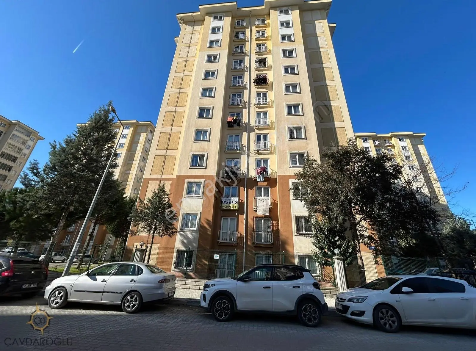 Kuzey Yıldızı Mahallesi Yıldız Sitesinde Satılık 3+1 Daire !!!