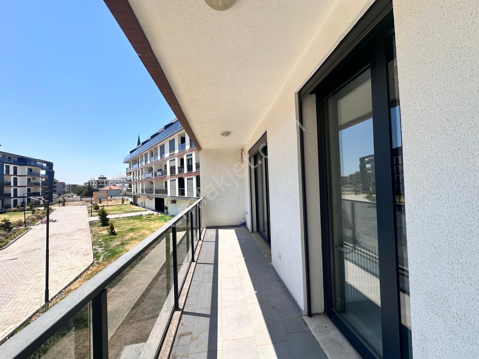 Seferihisar Luwi Rezidans'ta 1+1 Kiralık Daire - Görsel 9