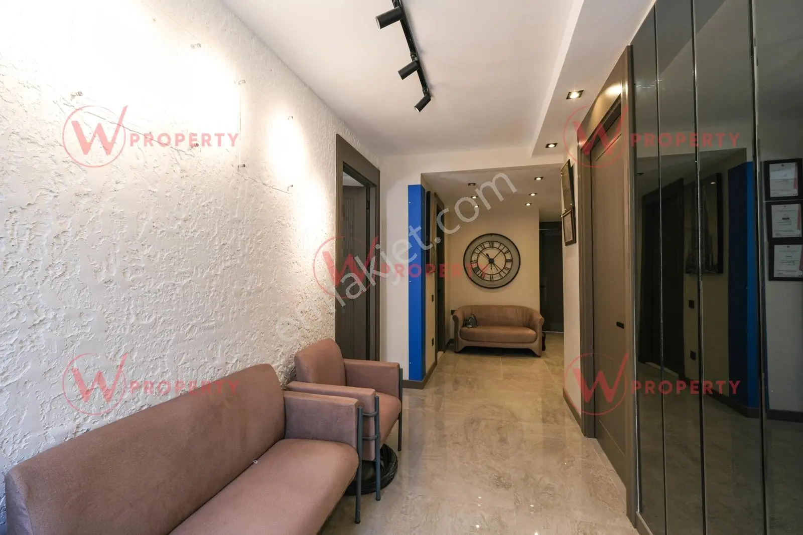W Property'den İş Kollarına Uygun Bahçe Teraslı Modern İşyeri
