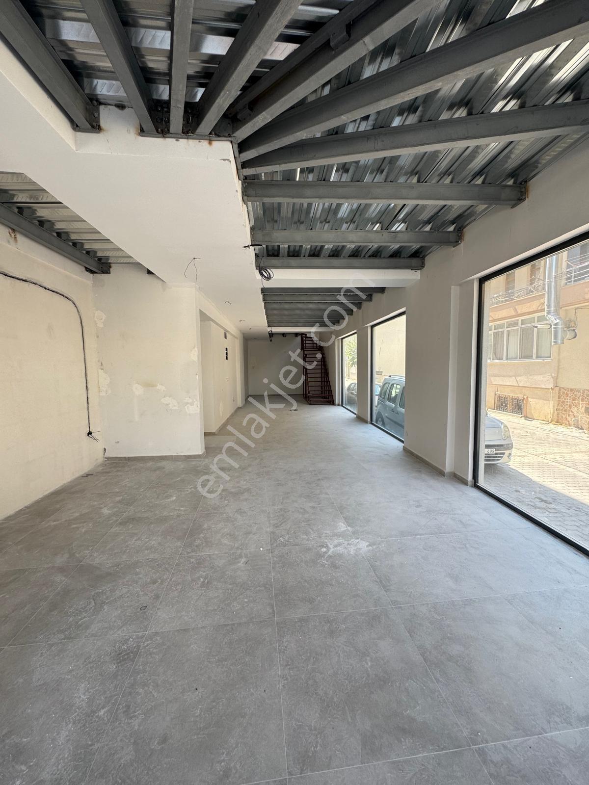 Plevnede Cadde Üzerinde 200 M² 2 Katlı Kiralık Prestijli İş Yeri - Görsel 5