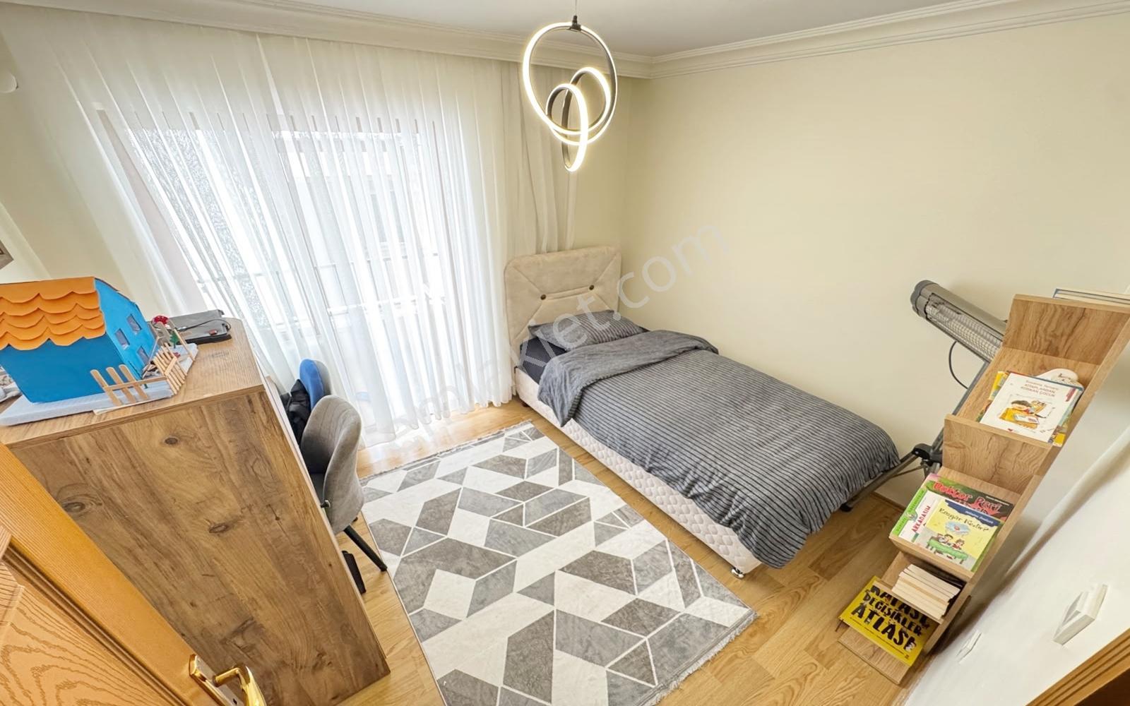 Atapark'ta 340 Cadde'ye İki Bina Katta Asansörlü 3+1 Daire - Görsel 30