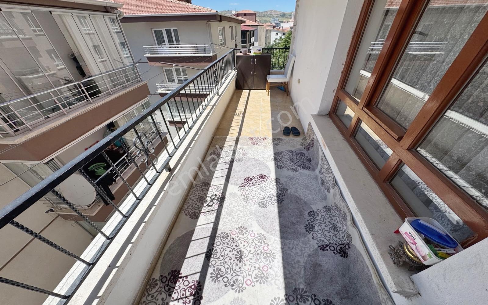 Atapark'ta 340 Cadde'ye İki Bina Katta Asansörlü 3+1 Daire - Görsel 32