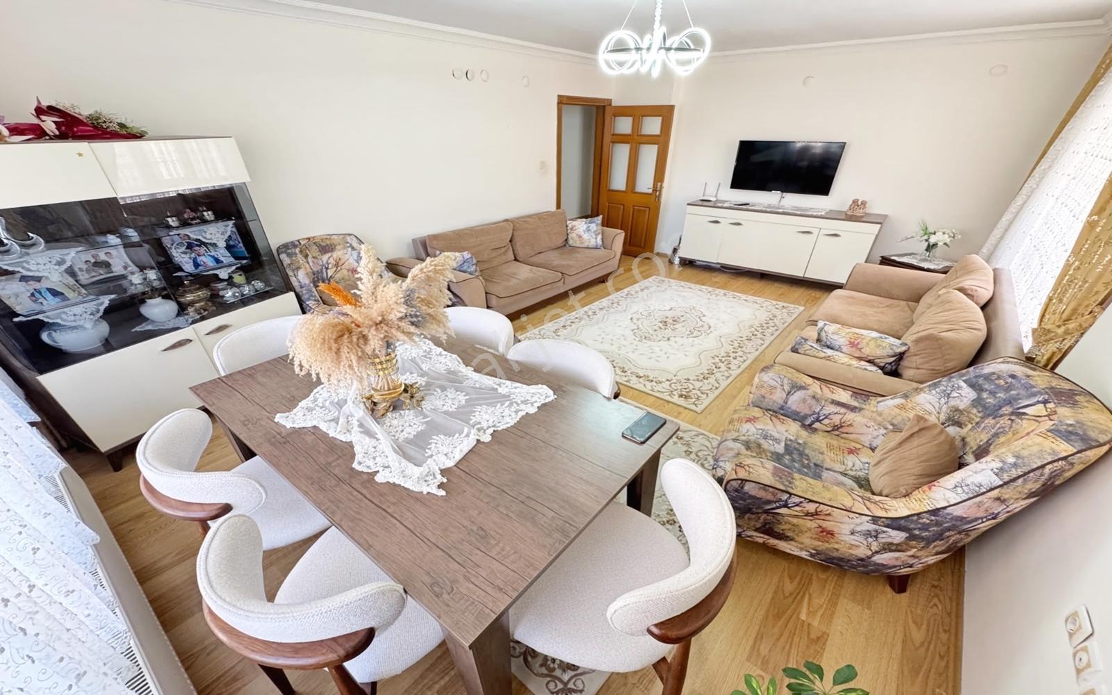 Atapark'ta 340 Cadde'ye İki Bina Katta Asansörlü 3+1 Daire - Görsel 35