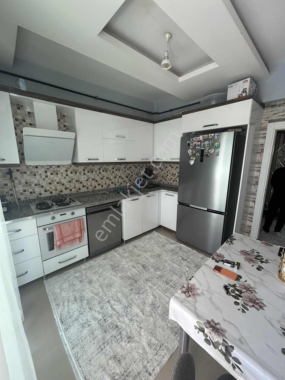 Med Life Gayrimenkulden Bağcılarda 2+1 90m2 Fırsat Daire - Görsel 4