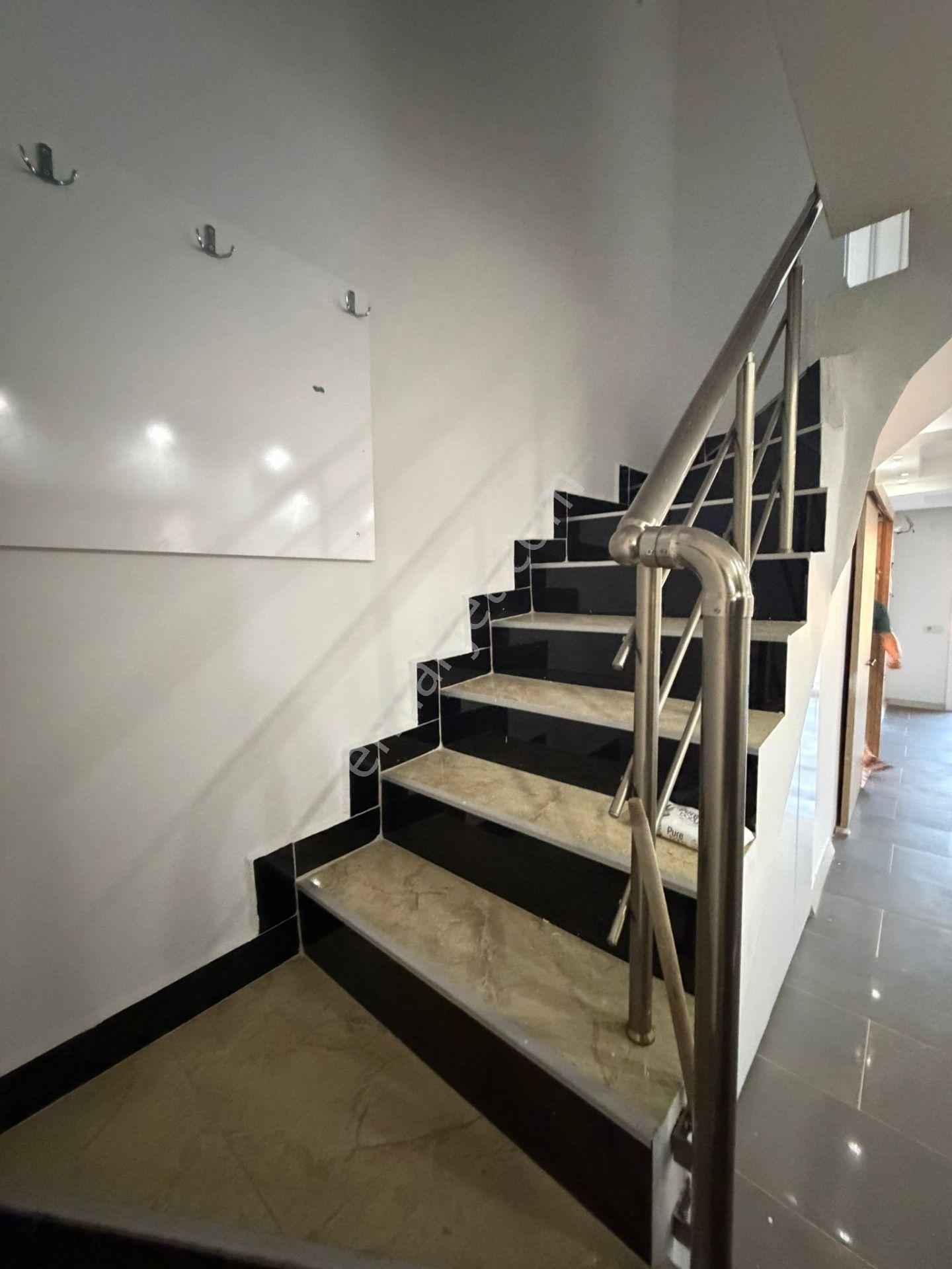 Tombul Emlaktan Karaçay Mahallesinde 3+1 Kiralık Daire - Görsel 9