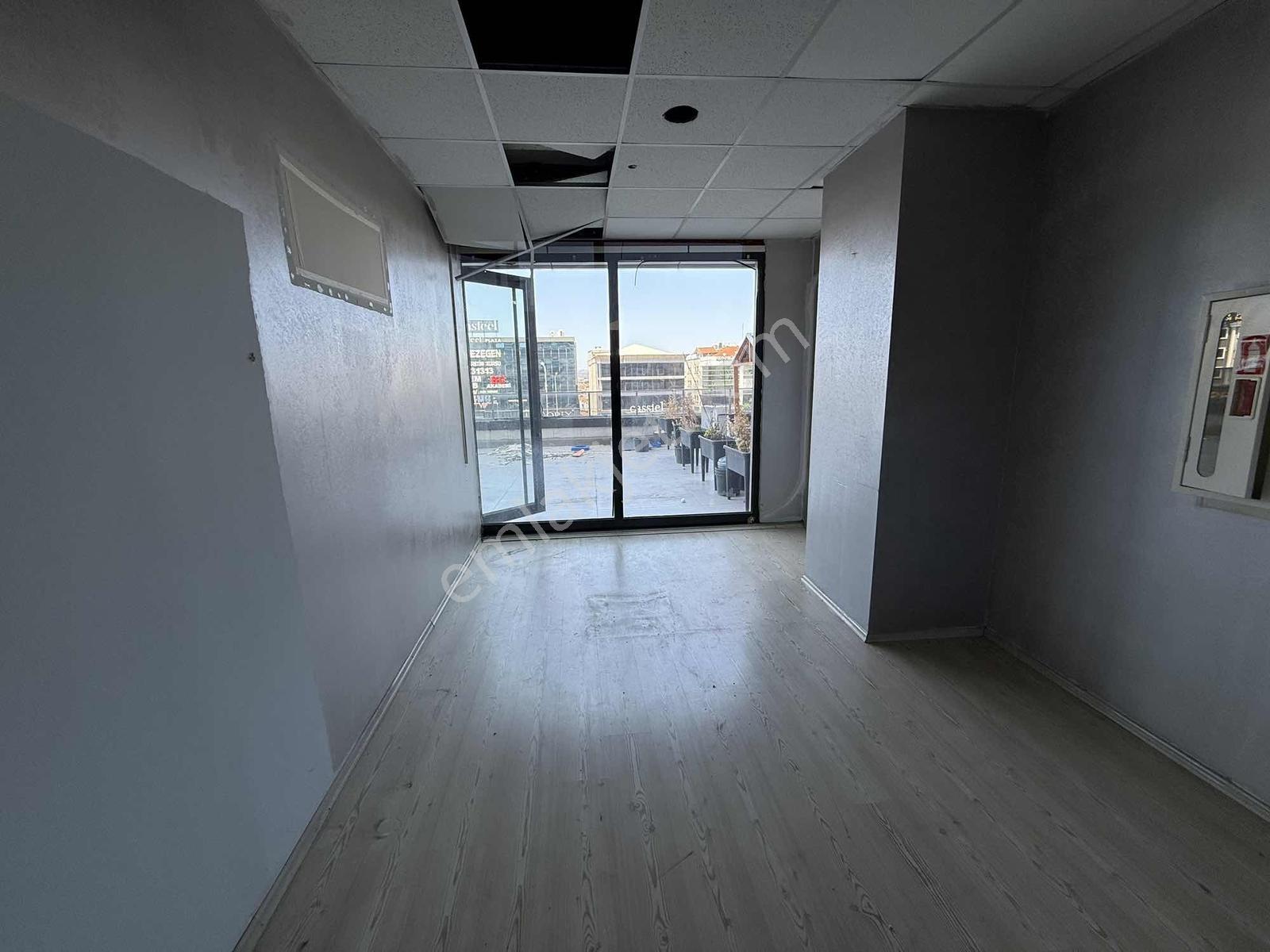 İzmir Yolu Üzerinde Karya Güçlü İş Merkezinde Kiralık İş Yeri - Görsel 29