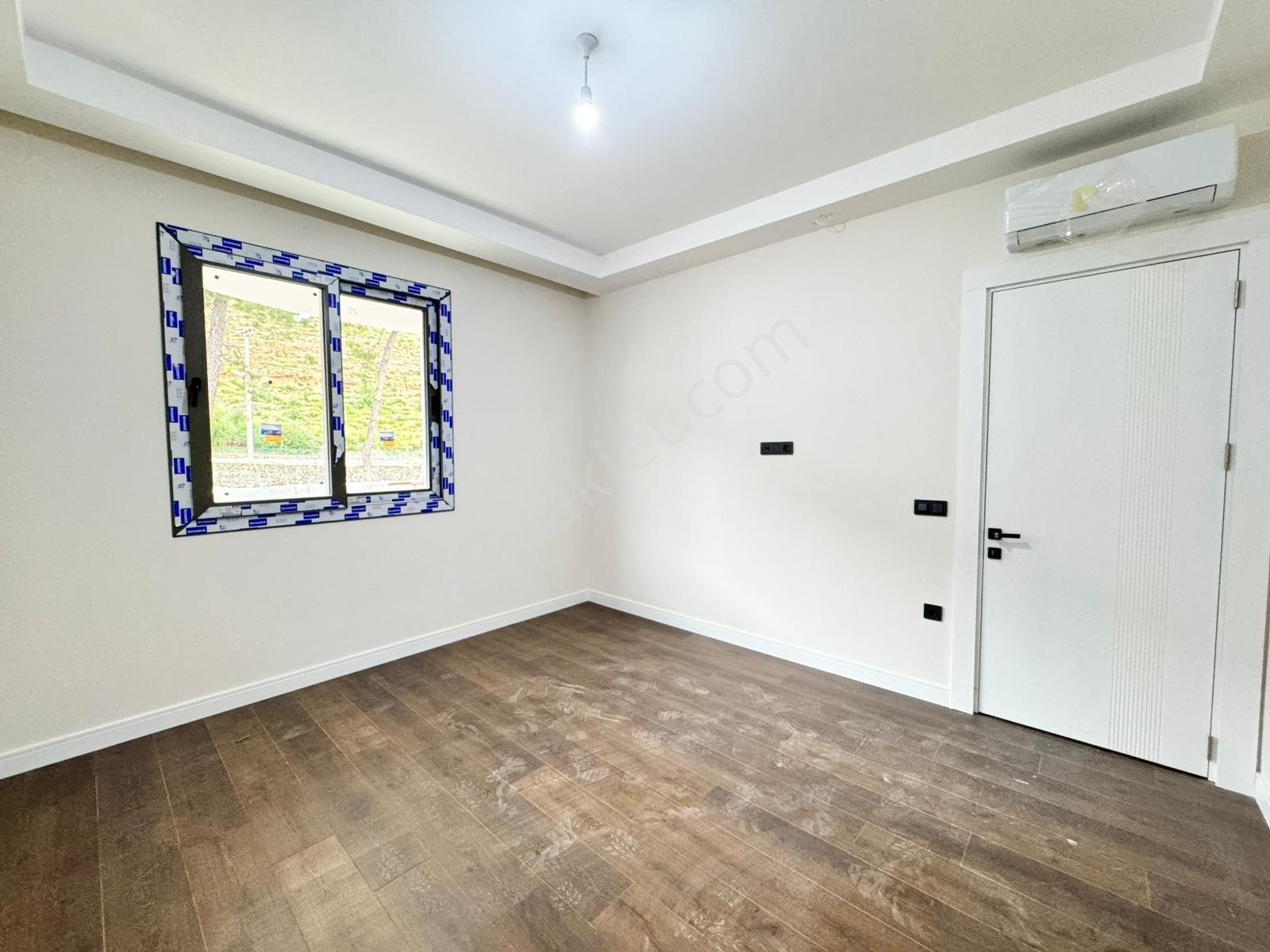 İçmeler'de Oturuma Hazır K.otoparklı 3+1 Kiralık Daire - Görsel 20