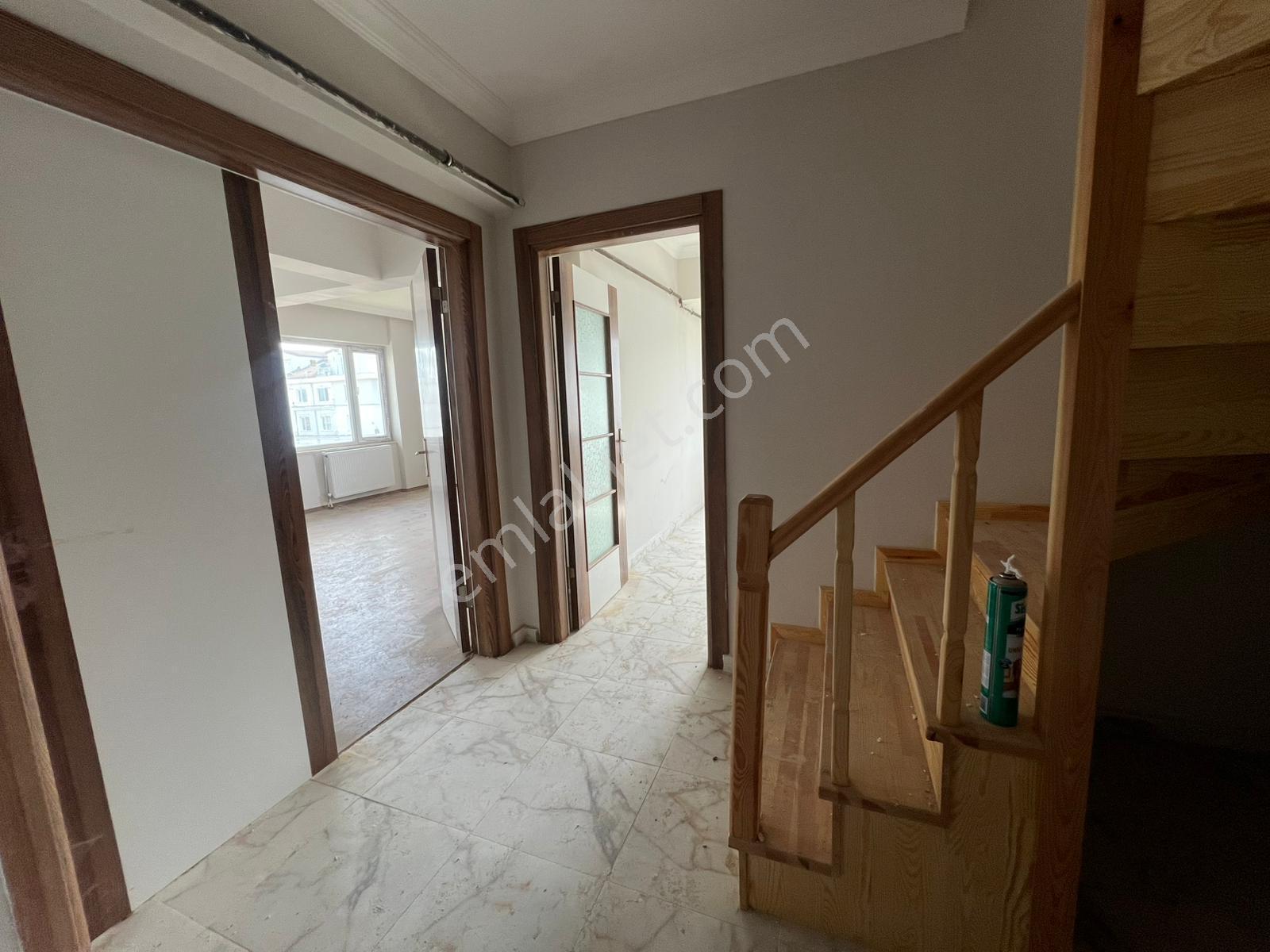 Kartepe'de Site İçerisinde Satılık 2+1 Çatı Dubleks - Görsel 18