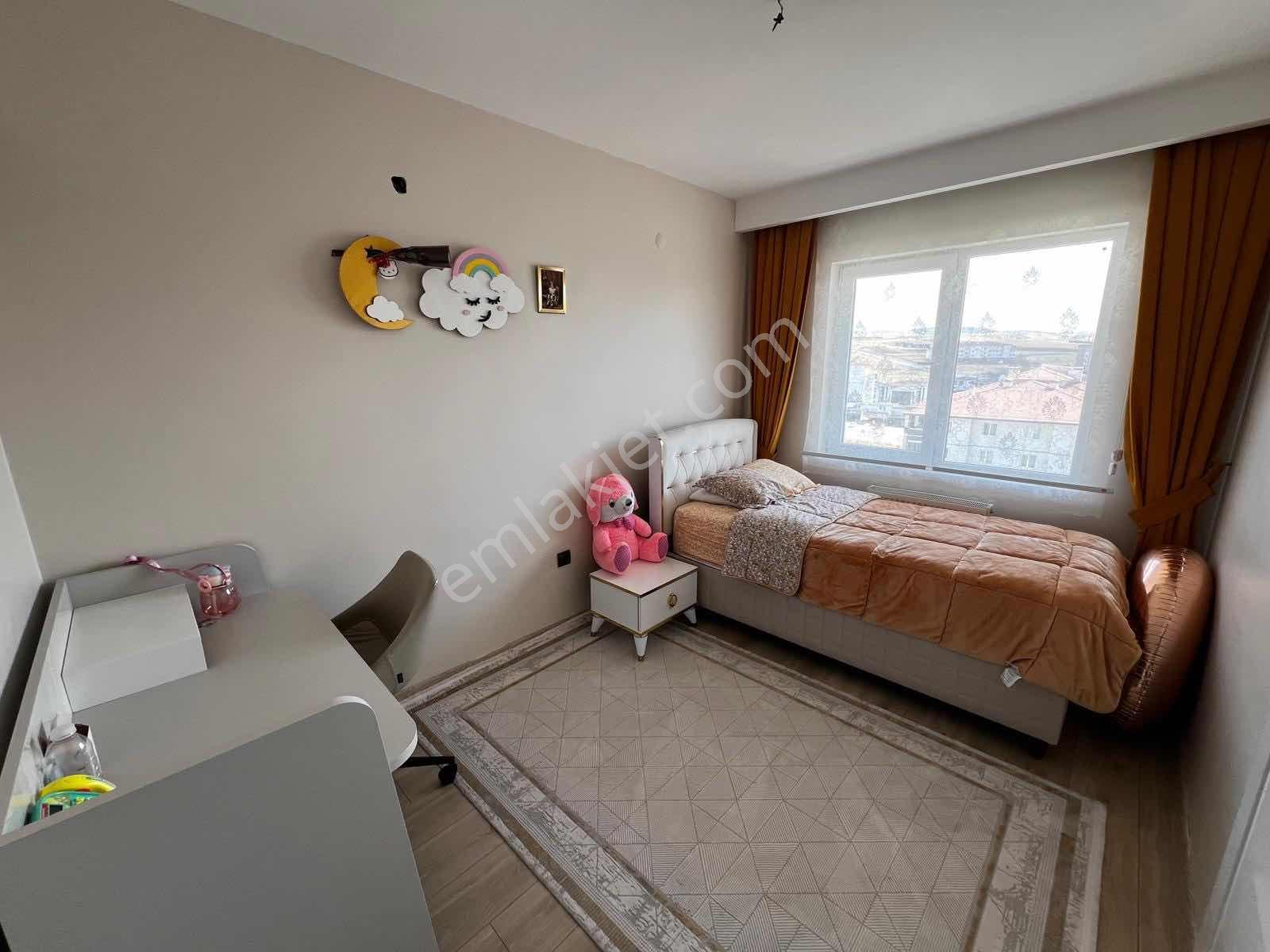 Etimesgut Ayyıldız Mahallesin De 4+1 Katta Ful Yapılı - Görsel 3