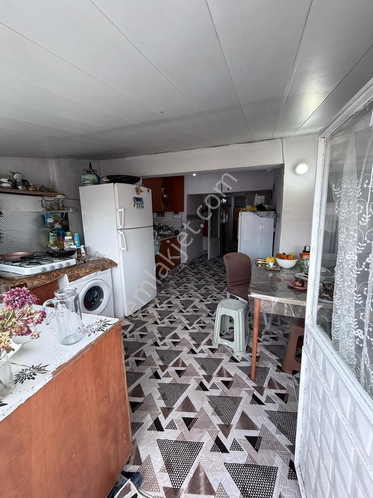 Kuşpınar Mahallesinde Cadde Üzeri Asansörlü 4+2 Satılık Daire - Görsel 7
