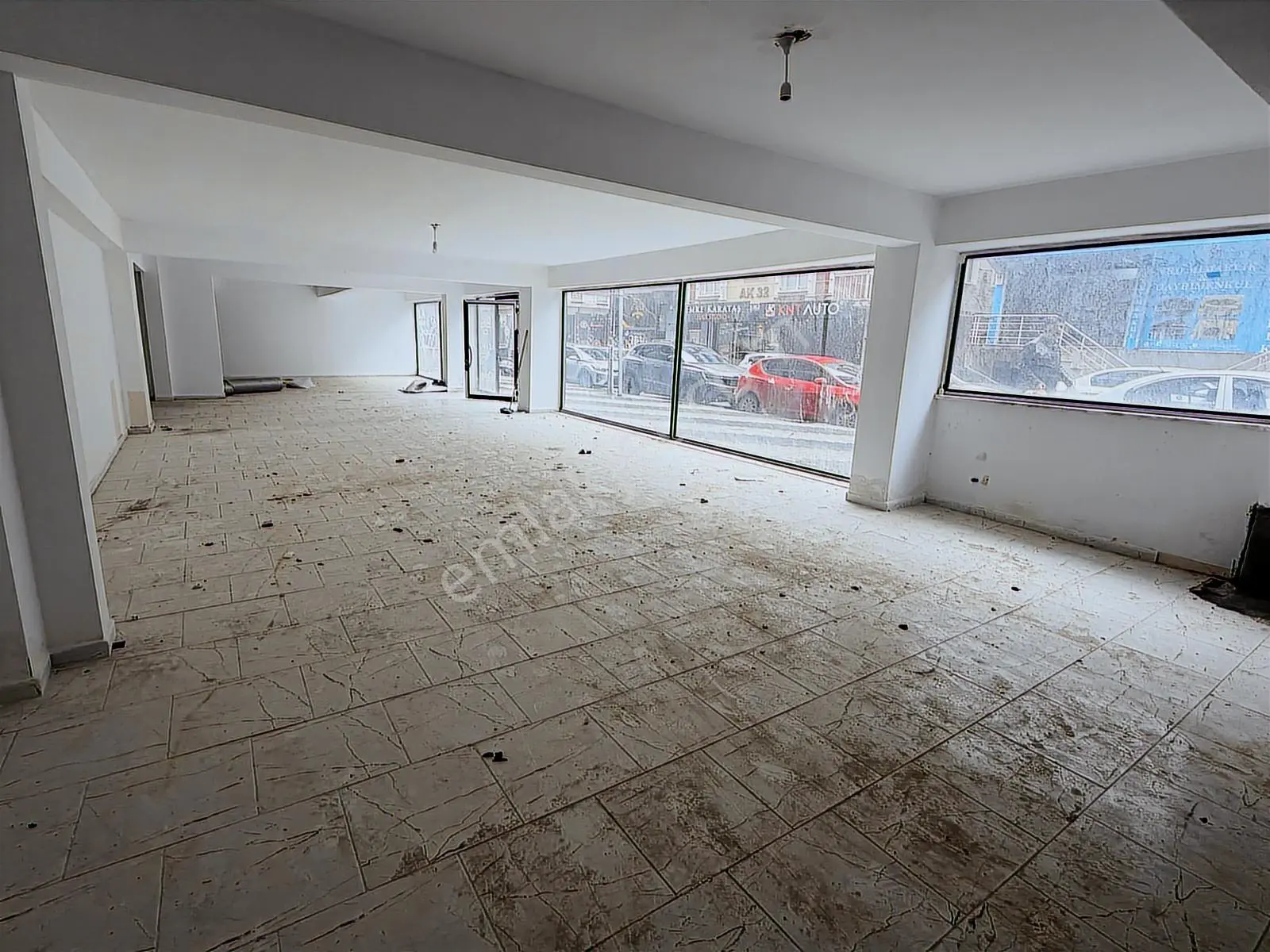 Vefa Group İnşaat'tan Arnavutköyde 1000 M2 Dükkan - Görsel 3