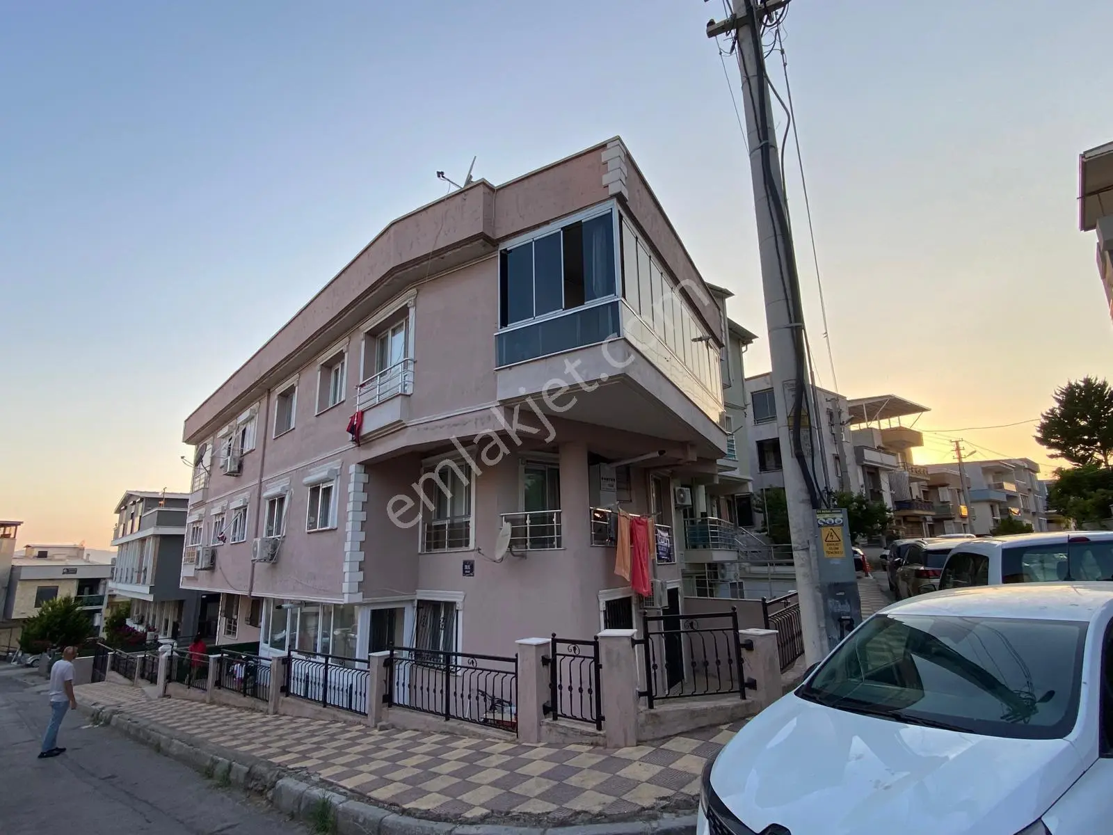 Adatepe Mahallesinde Merkezi Konumda Satılık 2+1 Daire!
