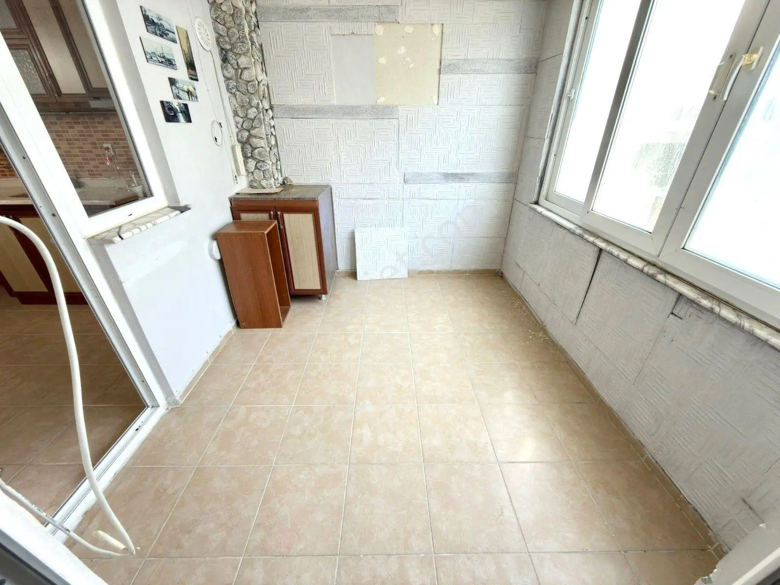 Blue Life Egen'den Gerçek İlan-geniş Tasarımıyla Dikkat Çeken Denize 300mt Ayrı Mutfak Daire - Görsel 4