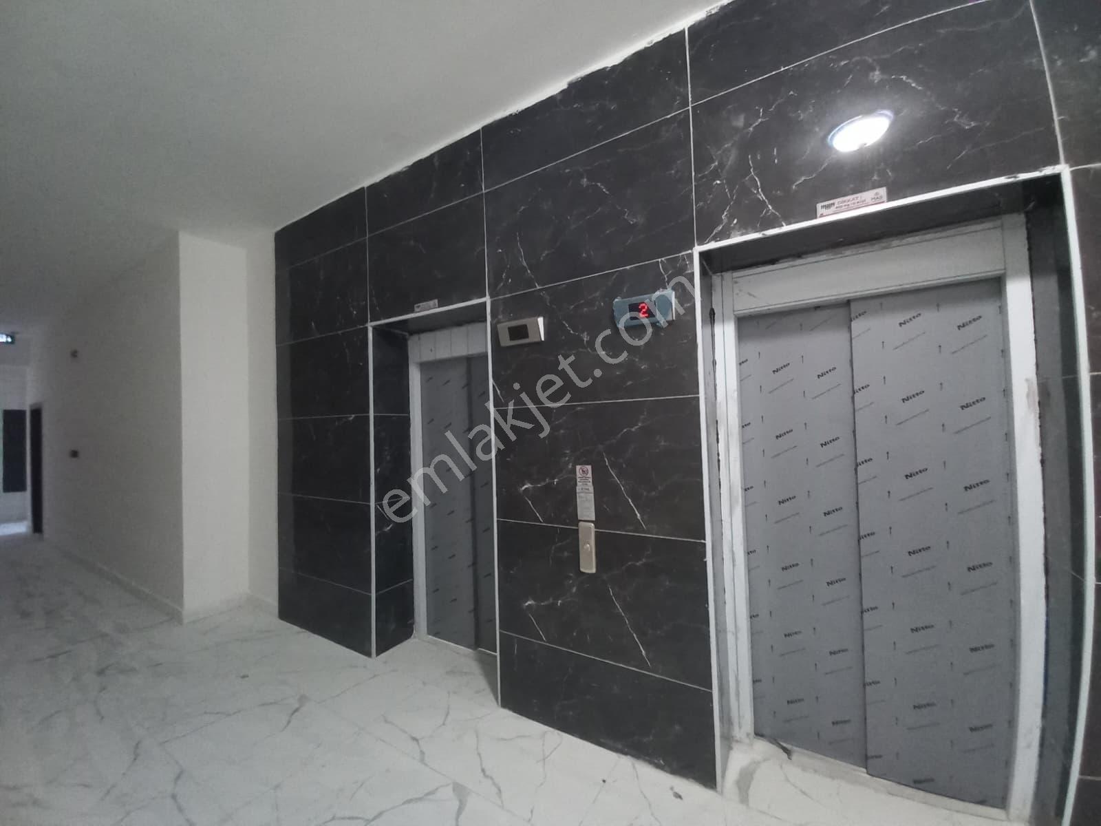 Fahri Korutürkte Park Valley Towersda Satılık 4+1 Daire - Görsel 20