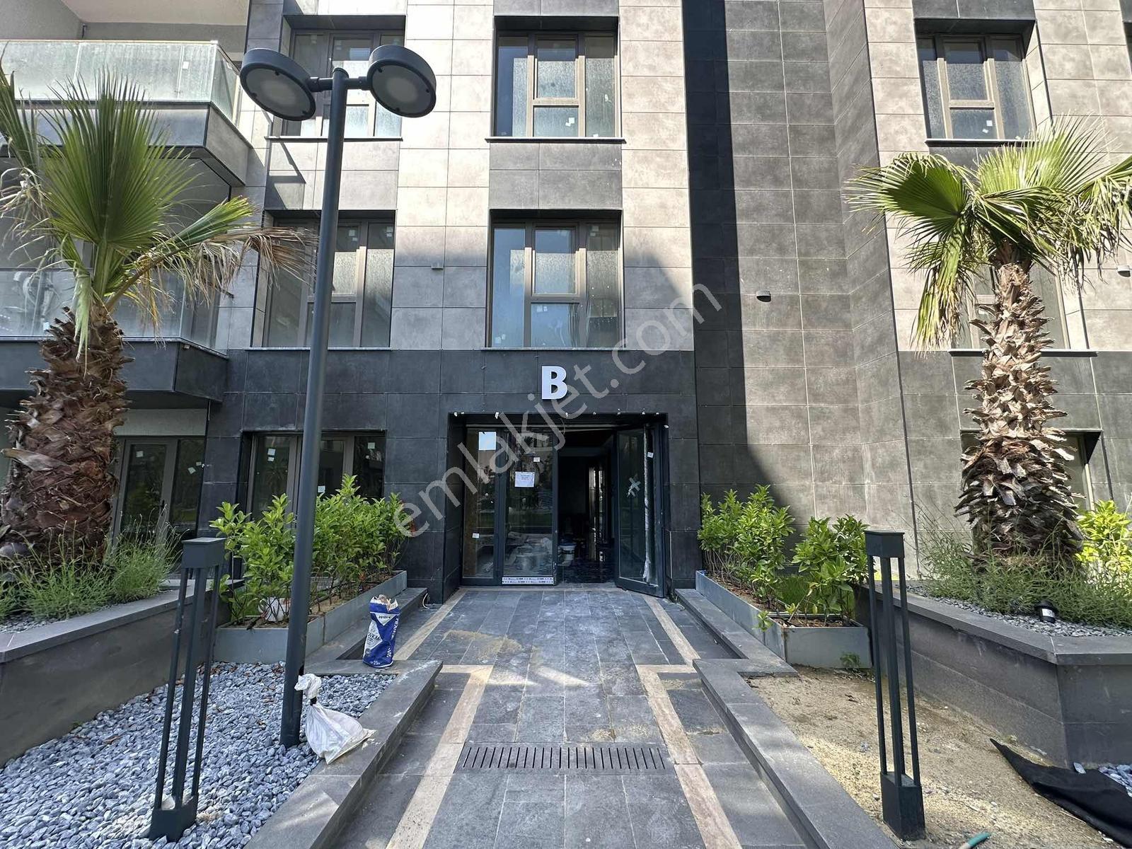 Empire Beylikdüzü Kiralık 2+1 Kapalı Mutfak Büyük Tip 105 M2