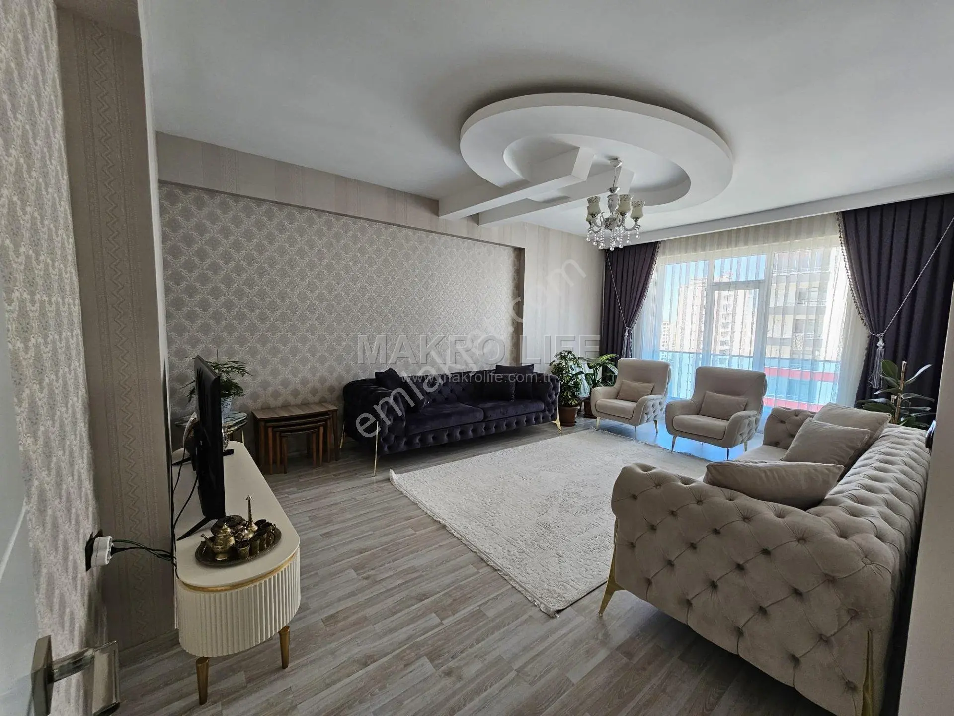 Fabrika Mahallesi Merkezi Konumda Satılık 3+1 Geniş Ferah Daire - Görsel 4
